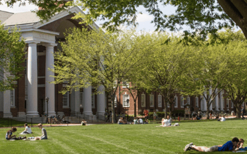 Lawn at the university of Delaware 